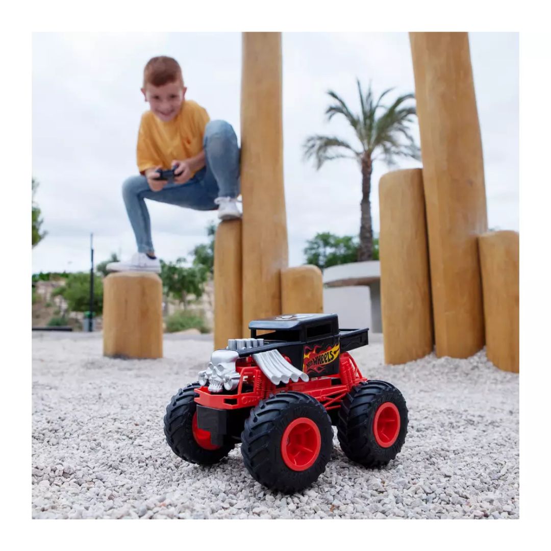 Hot Wheels RC Monster Truck Bone Shaker B/O