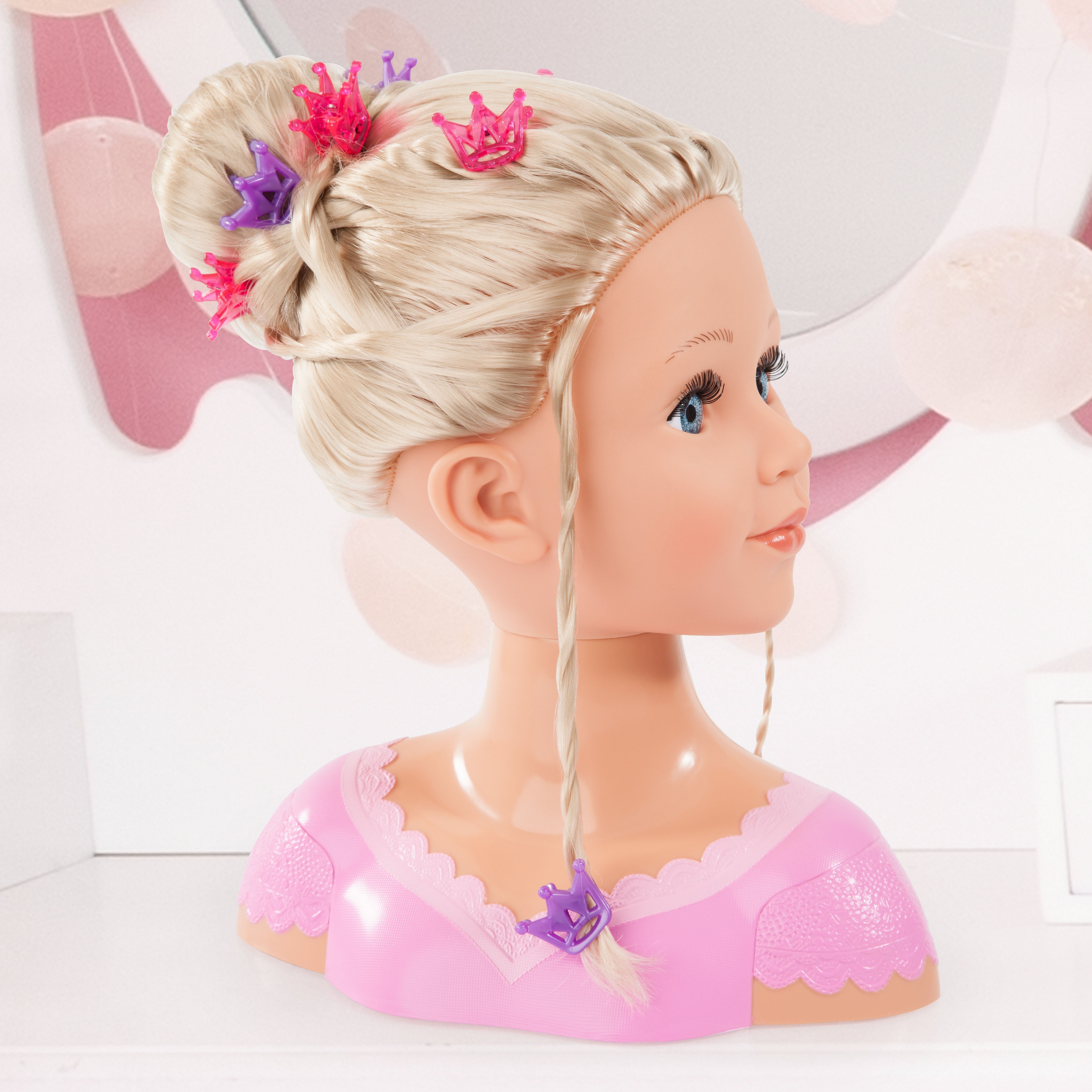 Bayer Charlene Super Model Styling Head w/Hair Bunches.